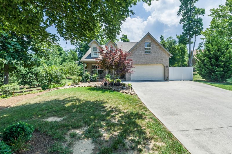 1528 Foxfire Cir, Seymour, TN 37865