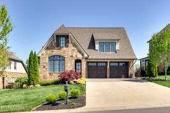 15280 Lighthouse Pointe Dr, Lenoir City, TN 37772