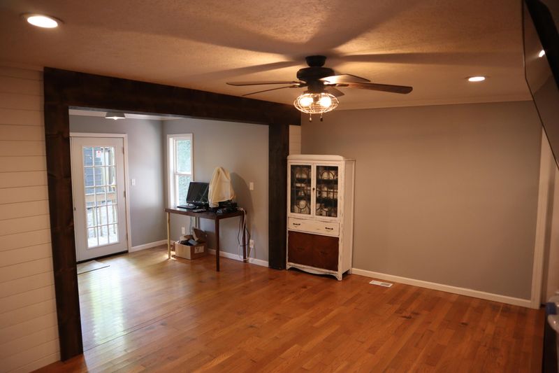 153 California Ave, Oak Ridge, TN 37830