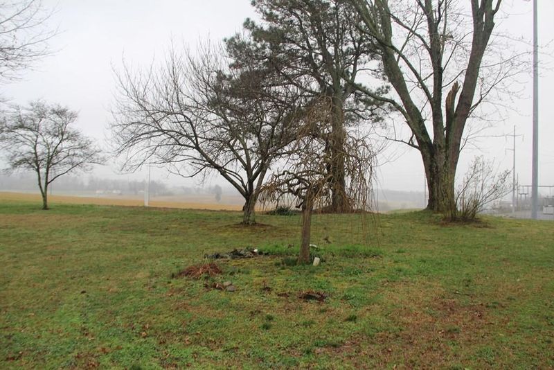 153 County Road 511, Etowah, TN 37331