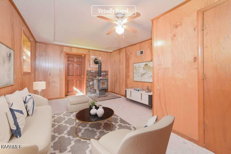153 E Leatherwood Dr, Walland, TN 37886