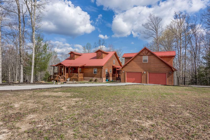 153 Emory View Rd, Lancing, TN 37770