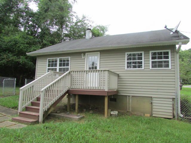153 Hillside Rd, Oak Ridge, TN 37830