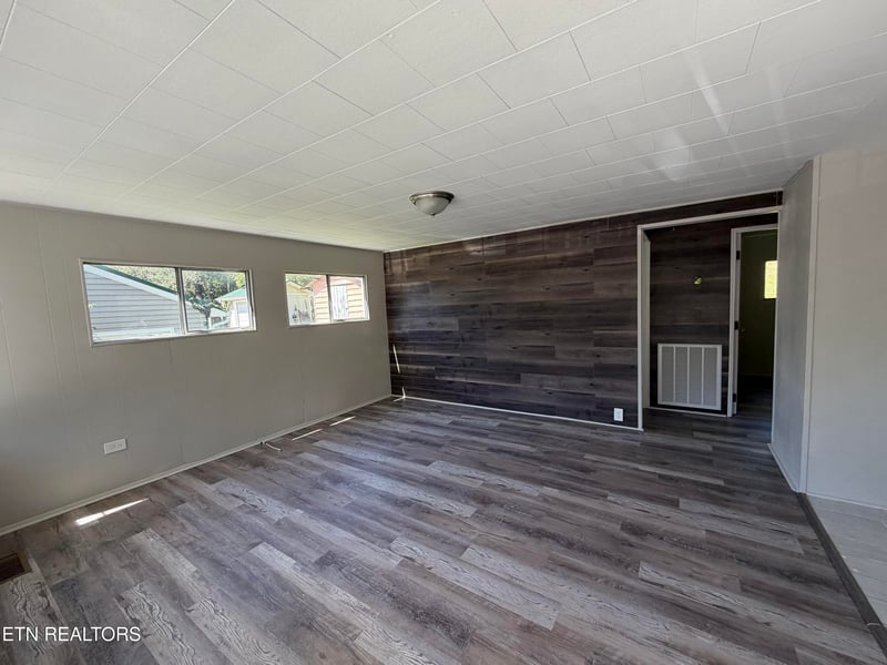 153 Johnson Rd, Oak Ridge, TN 37830