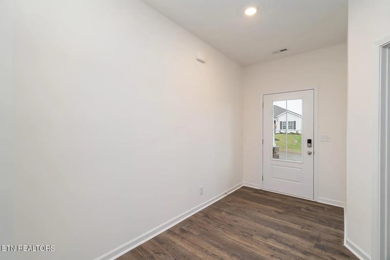 153 Kaley Ln, Lenoir City, TN 37771