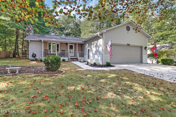 153 Lakeside Dr, Crossville, TN 38558