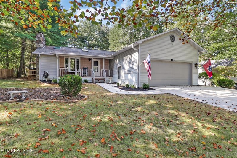 153 Lakeside Dr, Crossville, TN 38558