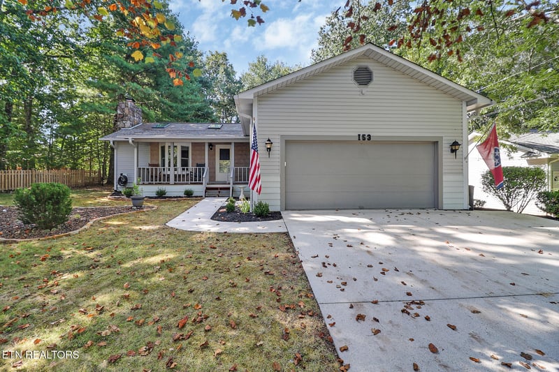 153 Lakeside Dr, Crossville, TN 38558