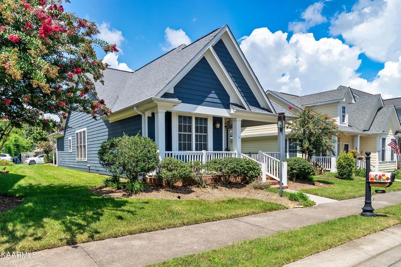153 Liberty Ct, Oak Ridge, TN 37830