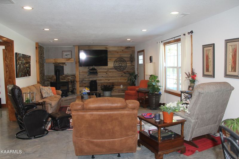 153 Martin Rd, Andersonville, TN 37705