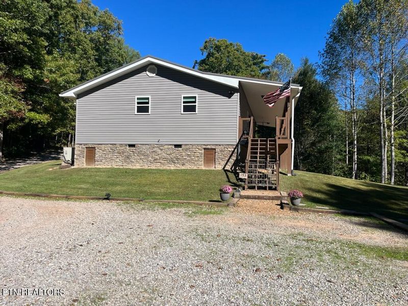 153 Mcjunkin Rd, Tellico Plains, TN 37385