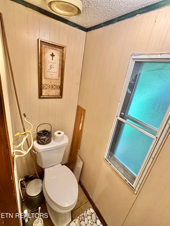 153 Old Kingston Hwy, Rockwood, TN 37854