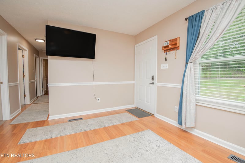 153 Trail View Dr, Loudon, TN 37774