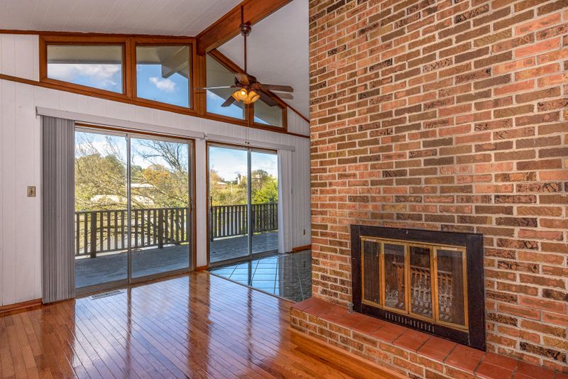 1530 E Pearly Smith Rd, Louisville, TN 37777