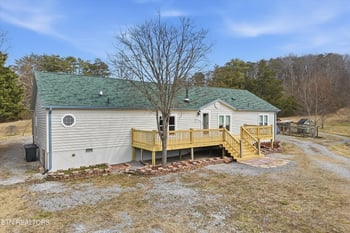 1530 Tom Mccall Rd, Maryville, TN 37801