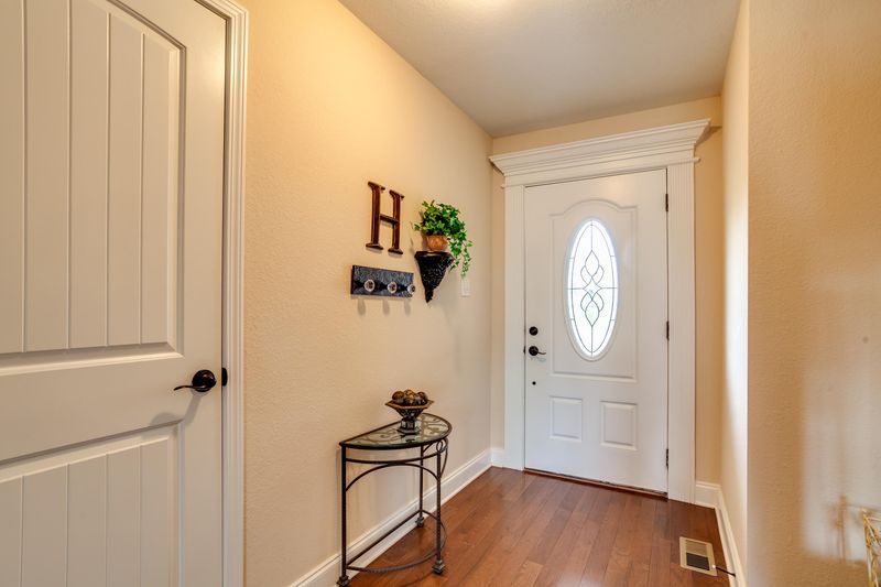1531 Caleb Trail Tr, Greenback, TN 37742