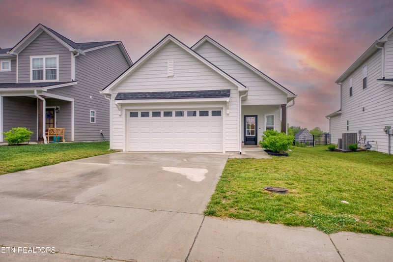 1531 Spring Berry Ln, Knoxville, TN 37924