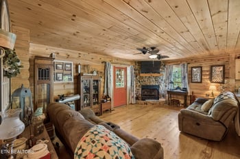 1532 Turkey Creek Rd, Tellico Plains, TN 37385