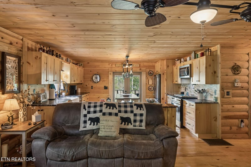 1532 Turkey Creek Rd, Tellico Plains, TN 37385