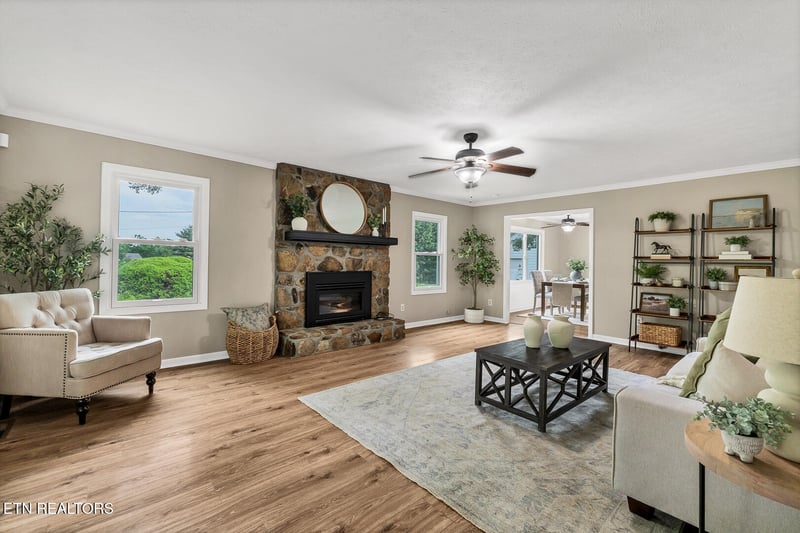 1533 Middlesettlements Rd, Maryville, TN 37801