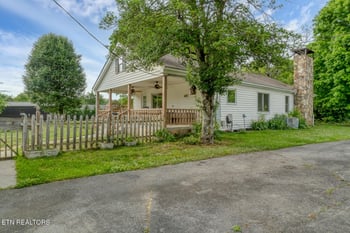 1533 Middlesettlements Rd, Maryville, TN 37801
