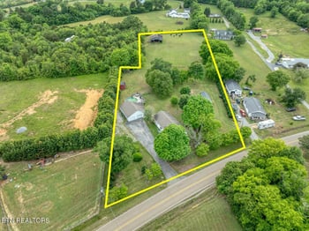 1533 Middlesettlements Rd, Maryville, TN 37801