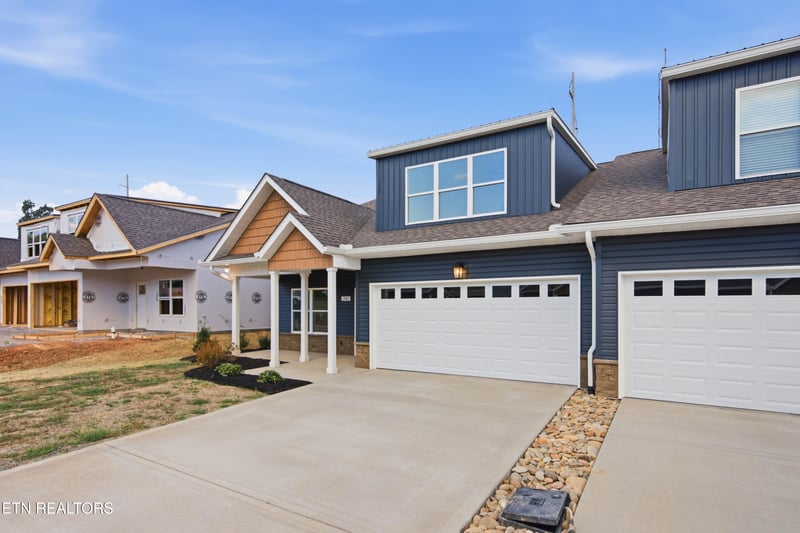 1533 Sunrise Crest Ln, Powell, TN 37849
