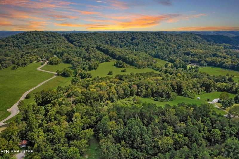 1534 Mountain Rd, Andersonville, TN 37705