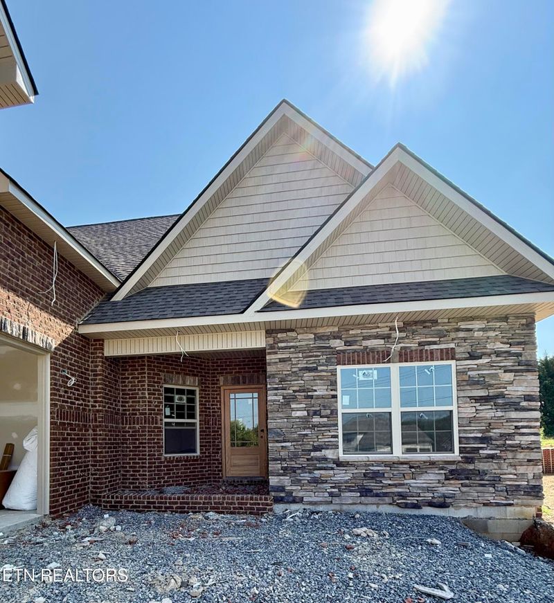 1534 Tsuga Dr, Alcoa, TN 37701