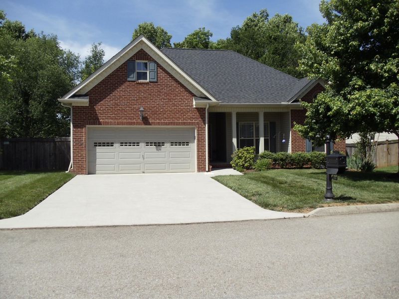1535 Bailey Park Ln, Knoxville, TN 37922