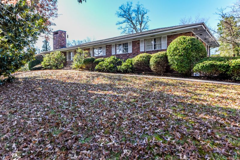 1535 Huxley St, Alcoa, TN 37701