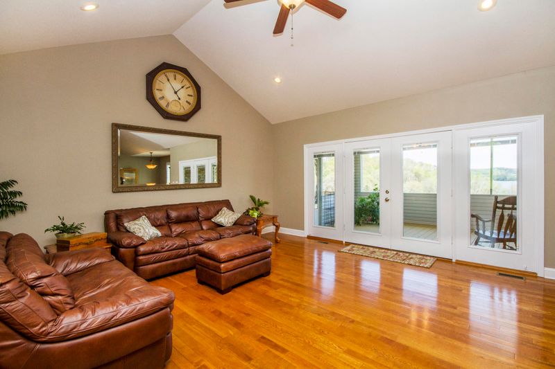 1536 Bowman Bend Rd, Harriman, TN 37748