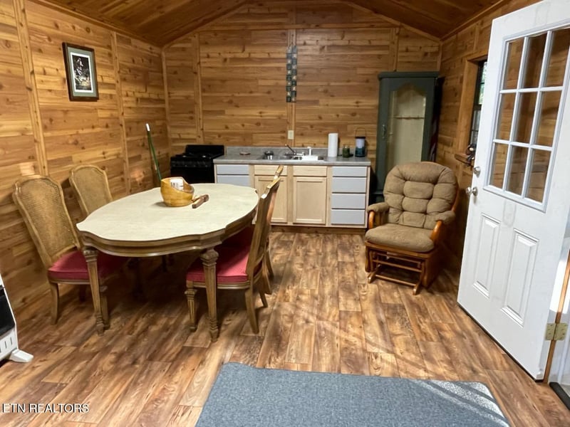 15370 Watson Rd, Loudon, TN 37774