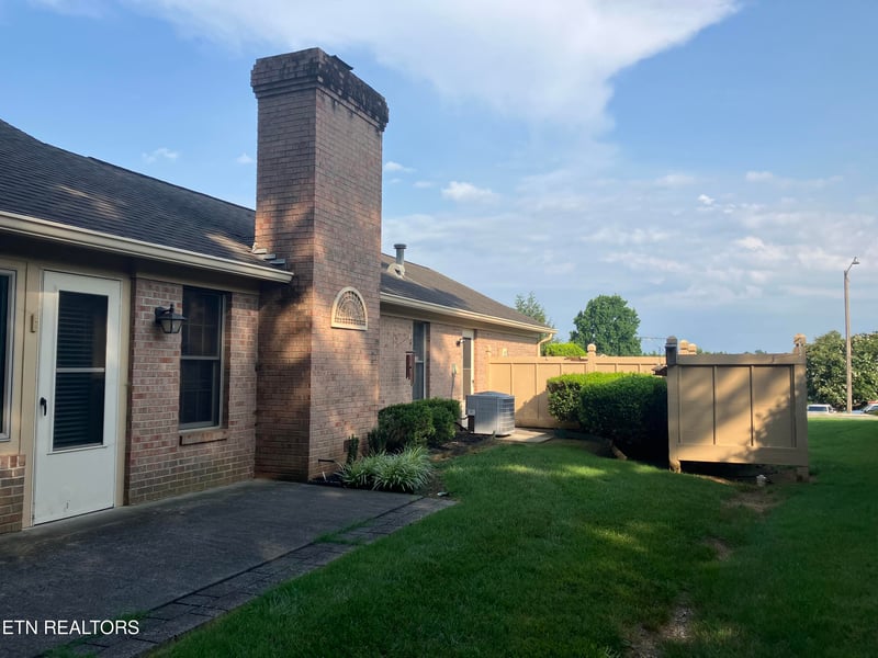 1538 Claremont Dr #END, Maryville, TN 37803