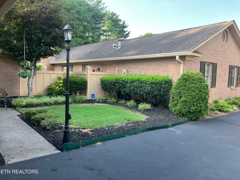 1538 Claremont Dr, Maryville, TN 37803