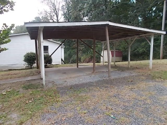 1539 E Old Topside Rd, Louisville, TN 37777