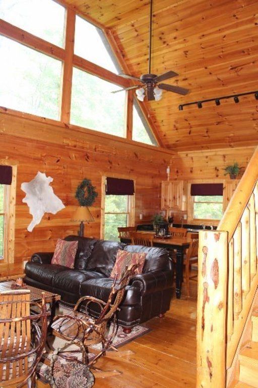 1539 Sky View Dr, Sevierville, TN 37876