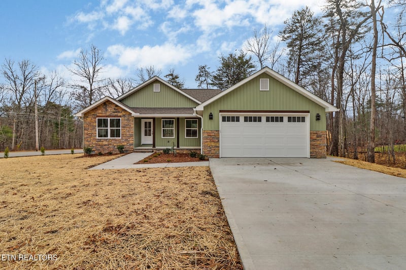 154 Adler Ln, Crossville, TN 38558