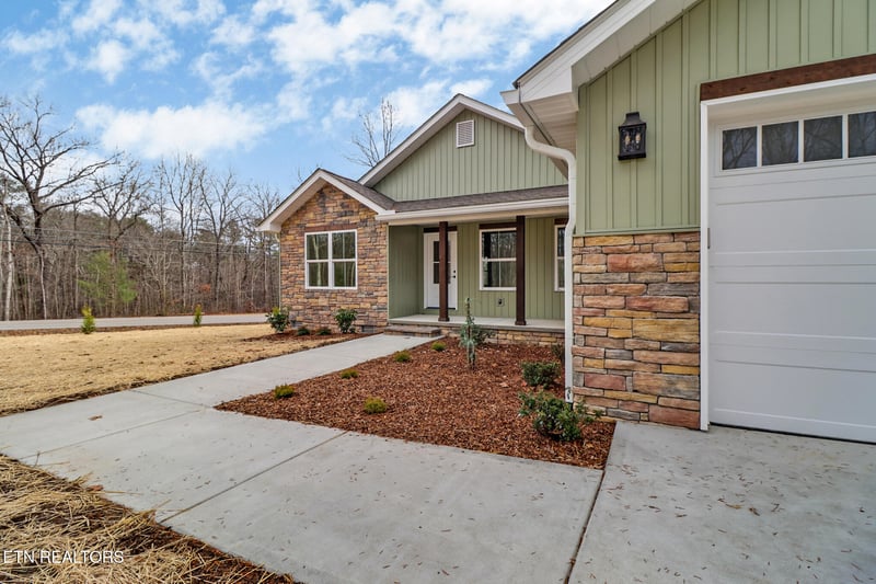154 Adler Ln, Crossville, TN 38558