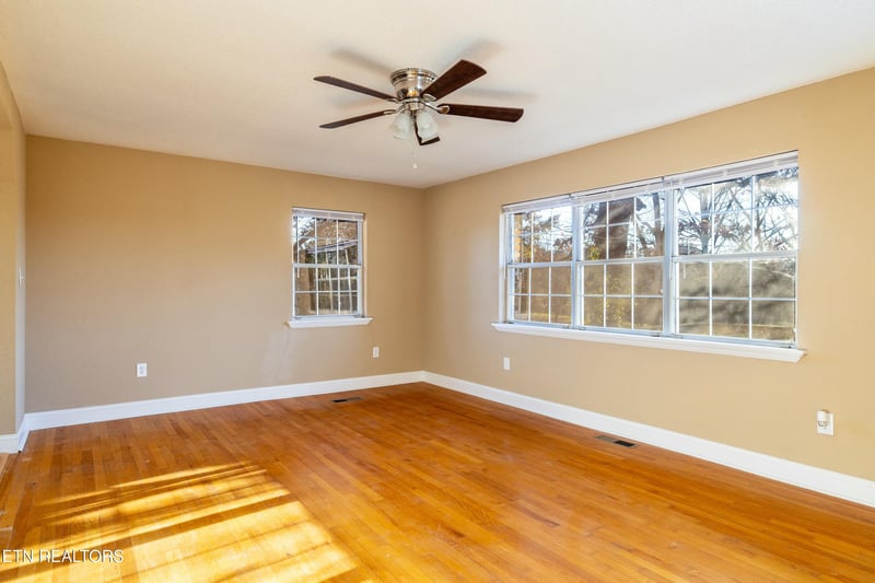 154 Alfred Mccammon Rd, Maryville, TN 37804