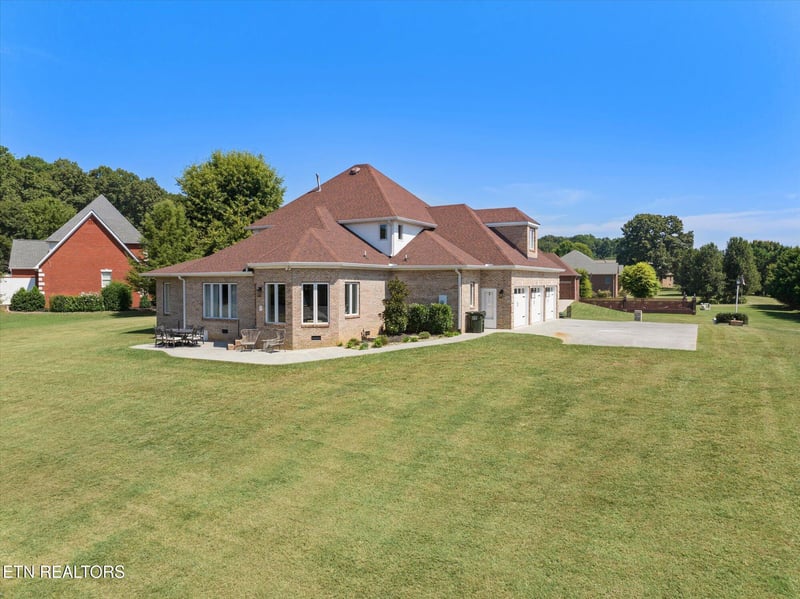 154 County Road 1120, Athens, TN 37303
