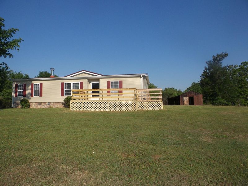 154 County Road 882, Etowah, TN 37331