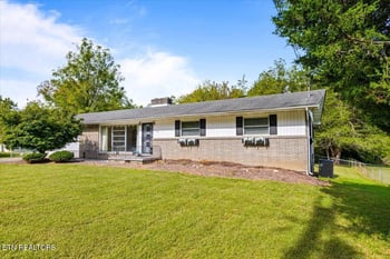 154 E Wolf Valley Rd, Heiskell, TN 37754