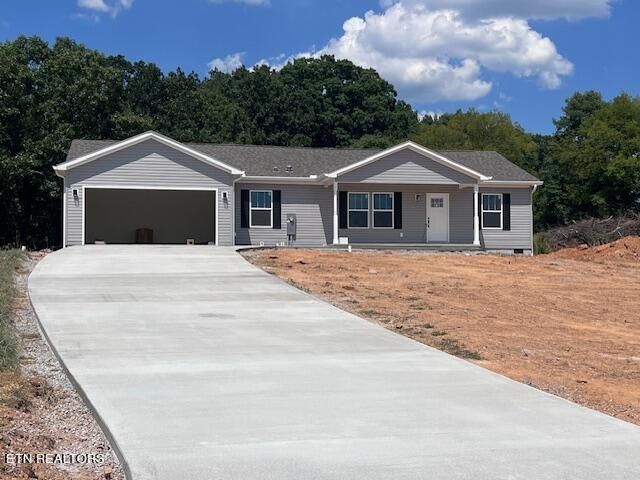 154 Glenlock Ln, Sweetwater, TN 37874