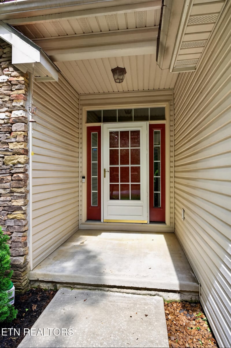 154 Glenwood Dr, Crossville, TN 38558