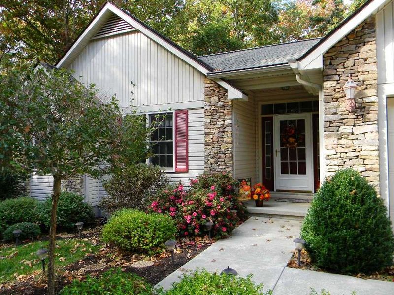 154 Glenwood Dr, Fairfield Glade, TN 38558