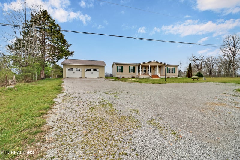 154 Ike Burgess Rd, Crossville, TN 38572
