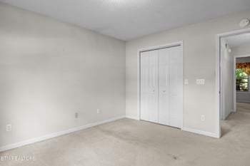 154 Manchester Dr, Maryville, TN 37803