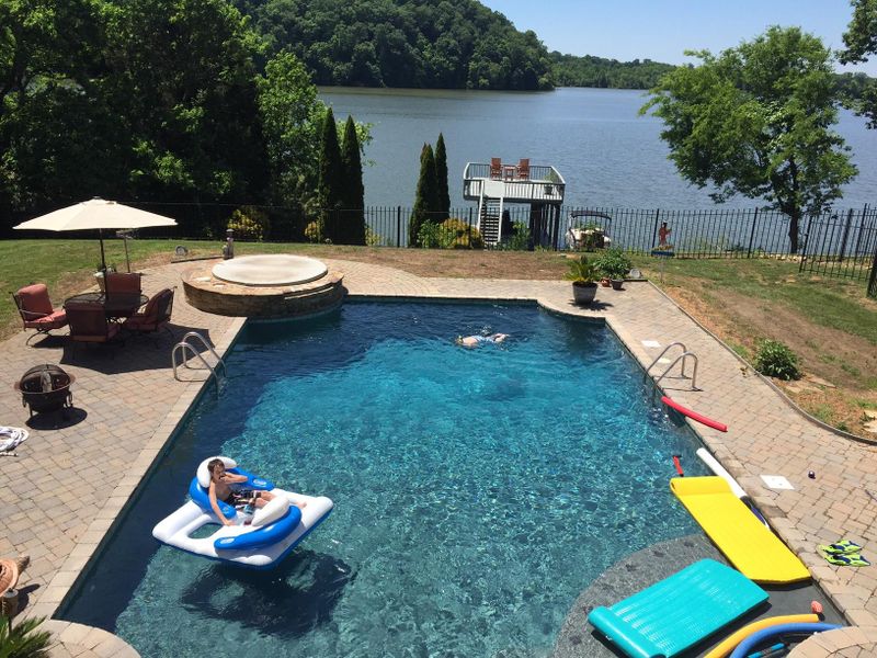 154 Marble Bluff Dr, Kingston, TN 37763