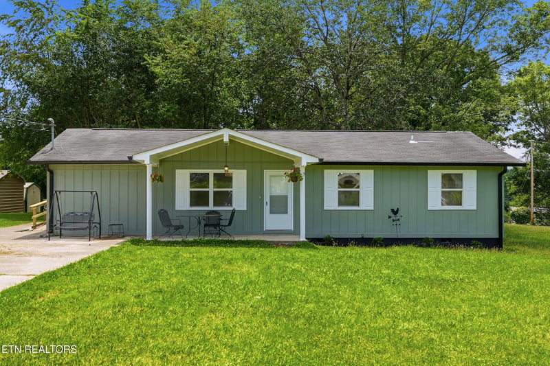 154 Selma St, Lenoir City, TN 37771